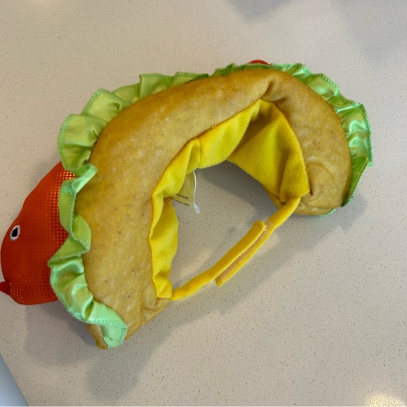 Hyde & Eek Cat Fish Taco Hat - Picture 9 of 10